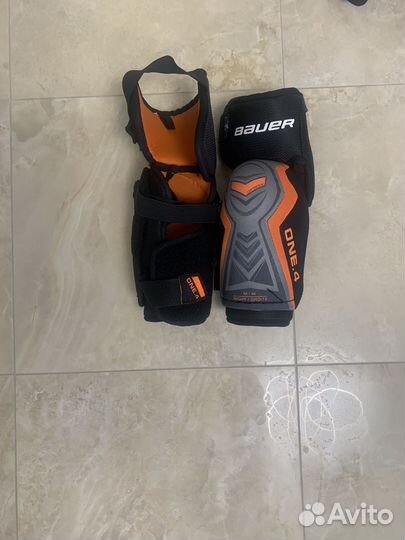 Налокотники хоккейные взрослые bauer