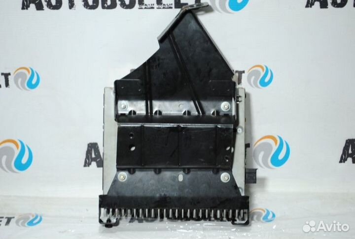 Усилитель звука Mercedes E W211 Е30 М272943 2007