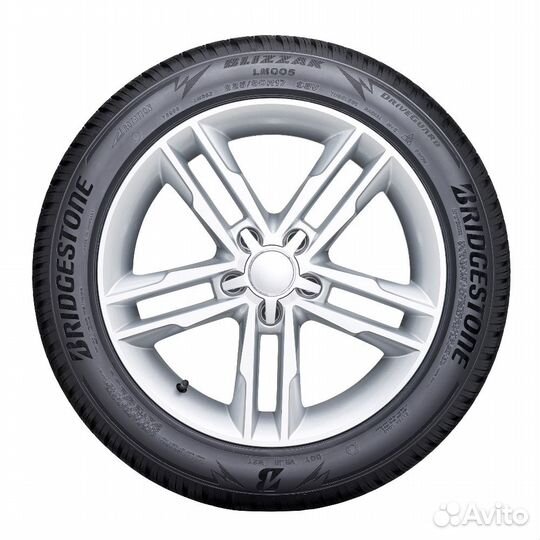 Bridgestone Blizzak LM-005 255/55 R18 109V