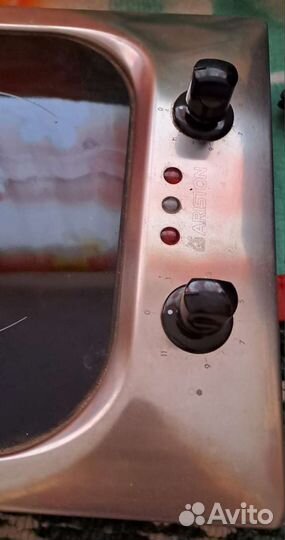 Индукционная варочная панель Ariston