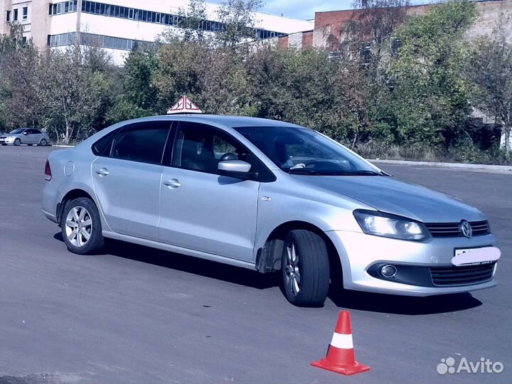 Инструктор по вождению автомобиля(акпп)