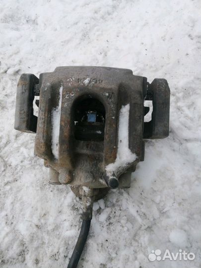 Суппорт тормозной задний бмв BMW e65 e66