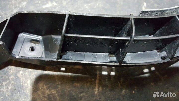 Кронштейн бампера Subaru Forester SG9 EJ255 2007