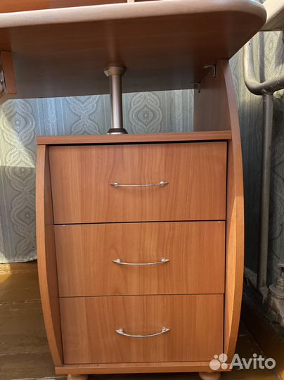 Компьютерный стол