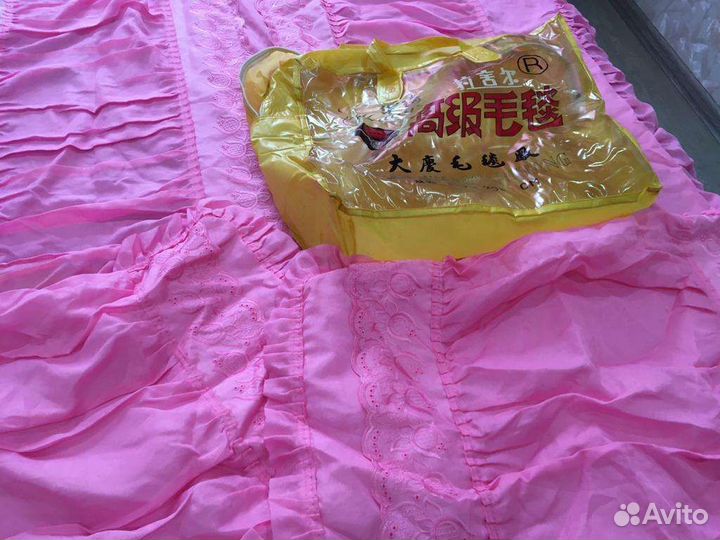 Поквывало + наволочки + шторы + ламбрекен