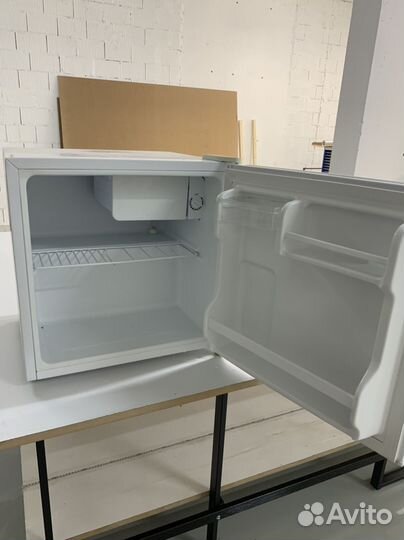 Мини барный холодильник