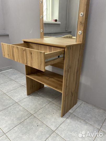 Гримерное зеркало