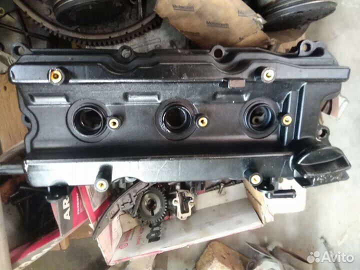 Клапанная крышка Nissan Murano 3.5л