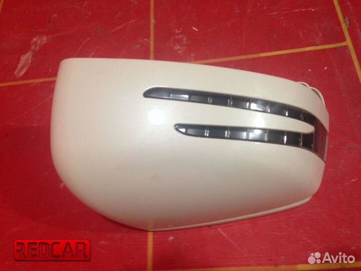 Крышка зеркала правого LED Mercedes W166 ML (12-16