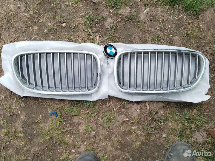 Решетка радиатораbmw f10