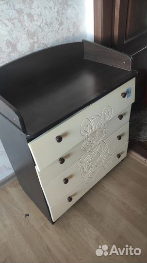 Детский комод и пелинальный столик бу