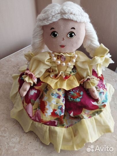 Кукла - грелка на чайник