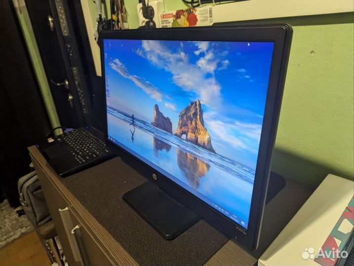 Монитор HP 20