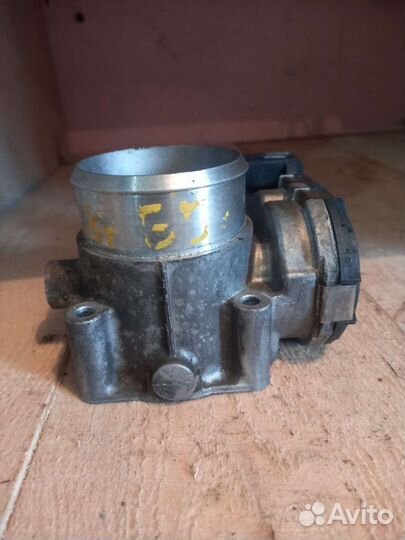 Дроссельная заслонка Пассат Б5 1.8 т 06B133062M