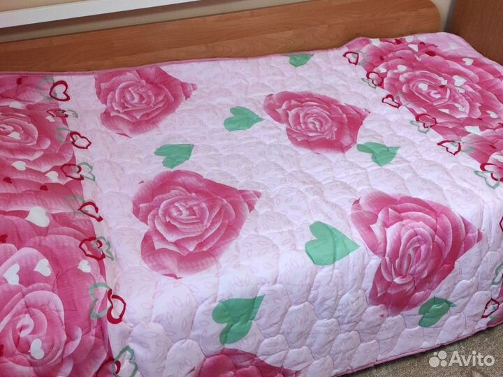 Одеяло 1.5 спальное новое комплектом