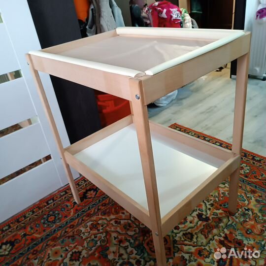 Пеленальный столик