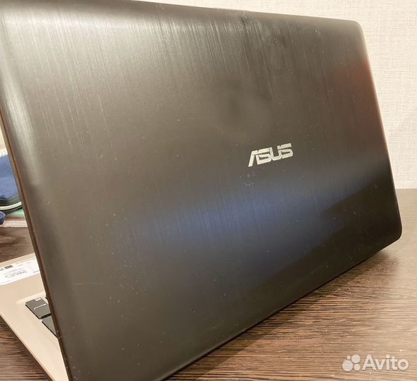 Ноутбук asus