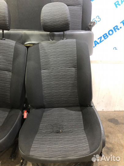 Сиденье renault sandero 1 1.6 мт