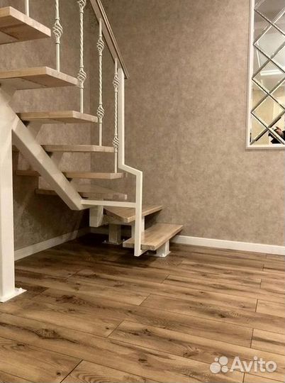 Лестница на второй этаж под ключ