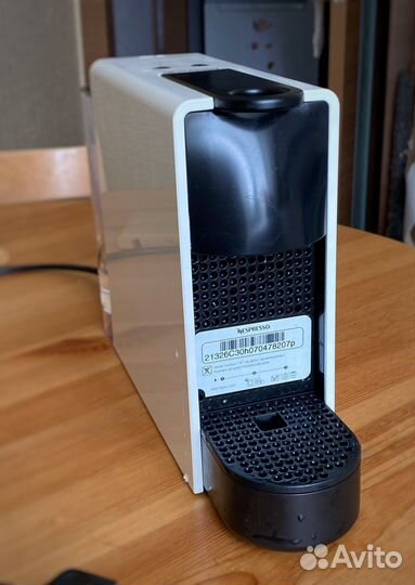 Кофемашина nespresso essenza mini