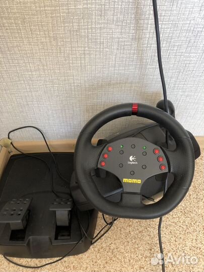 Руль logitech momo racing
