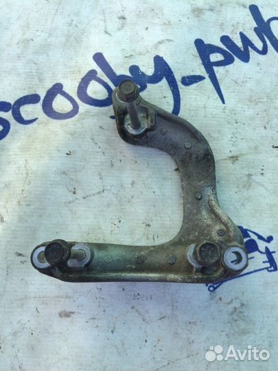 Кронштейн Mitsubishi Outlender CW5W 4B12 2010