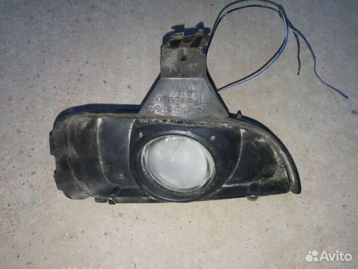 Фара противотуманная правая передняя Mazda MPV 2