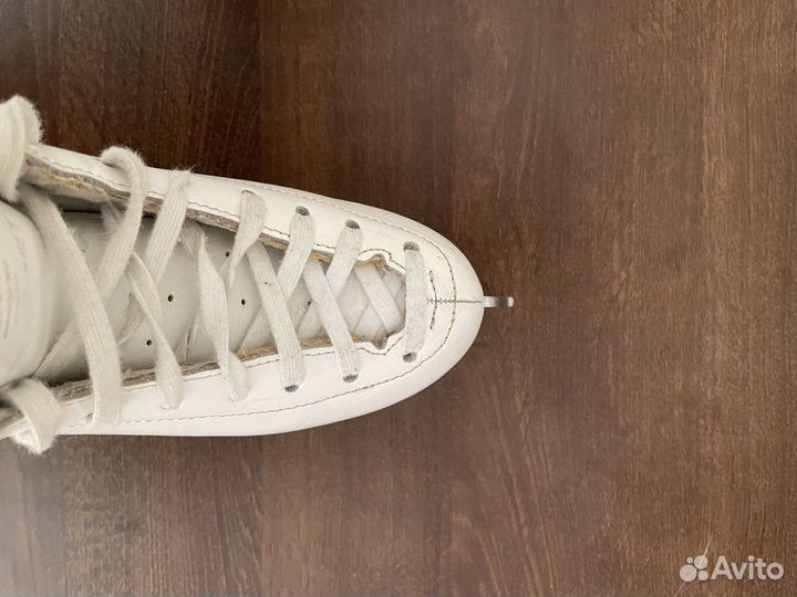 Фигурные коньки risport lux 180