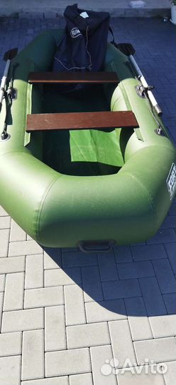 Лодка fort 260L