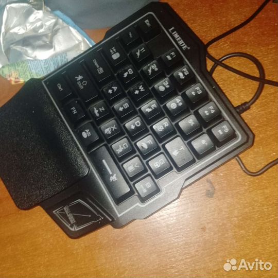 Игровая клавиатура и мышь для телефона