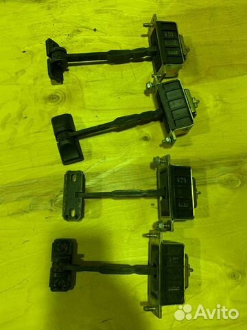 Ограничитель двери w219