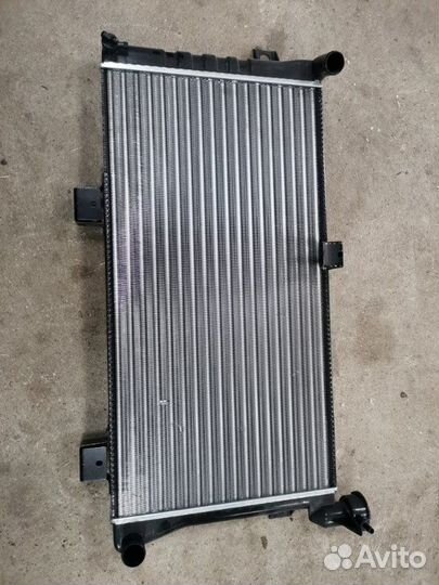 Радиатор охлаждения двигателя Лада Нива