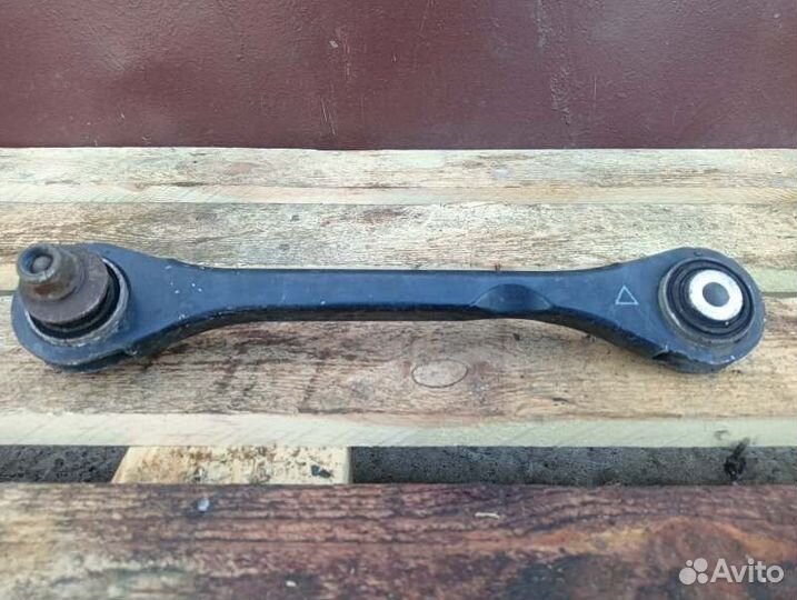 Рычаг задний правый Audi A4 B8 2.0 cdnc 2009