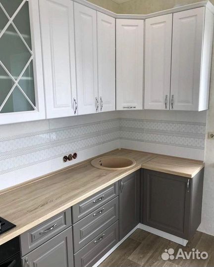 Один из вариантов бюджетной угловой кухни