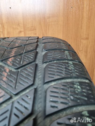 Pirelli Scorpion Winter 255/55 R20