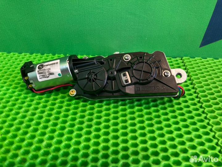 Доводчик двери багажника Bmw X5 E70 N57D30A 2012