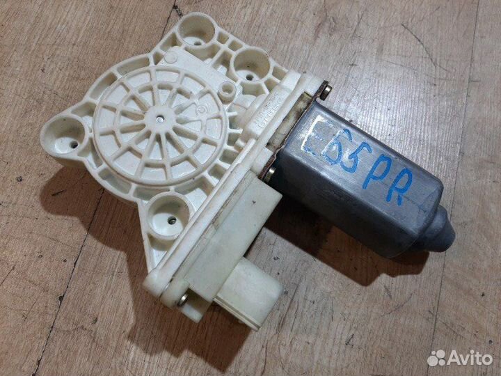 Мотор стеклоподъемника передний правый Bmw