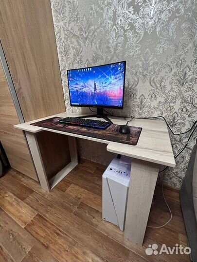 Компьютерный стол новый на заказ