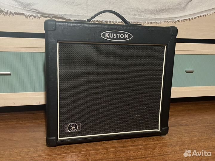 Комбоусилитель 16Вт Kustom 12 Gauge
