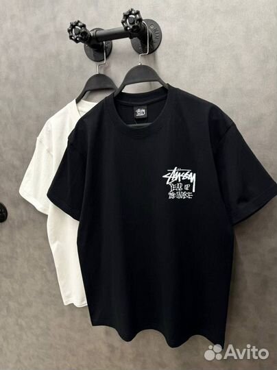 Футболка Stussy (белая/черная)