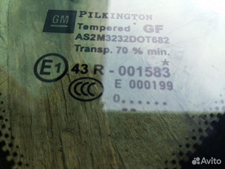 Стекло кузовное левое Opel Astra J 2010-2017