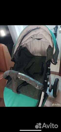 Прогулочная коляска с надувными колесами