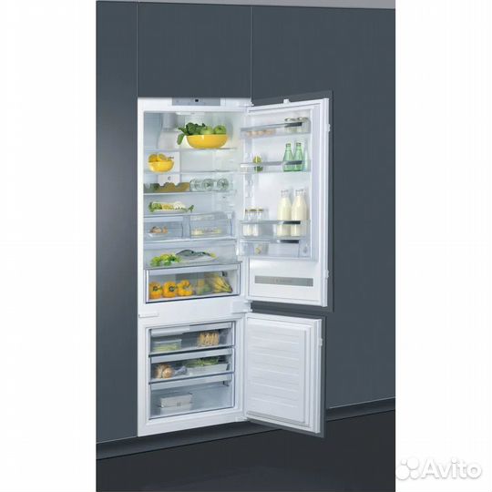 Встраиваемый холодильник Whirlpool SP40 802 EU
