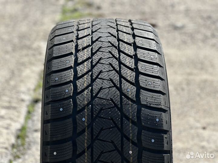 Tri Ace Snow White II 285/45 R21