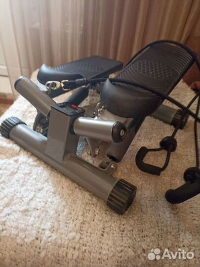 Степпер с эспандерами новый