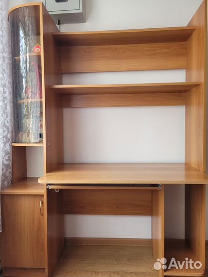 Компьютерный стол