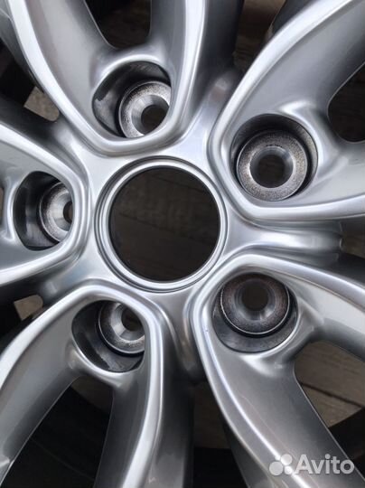 Один оригинальный диск R17 Kia Optima