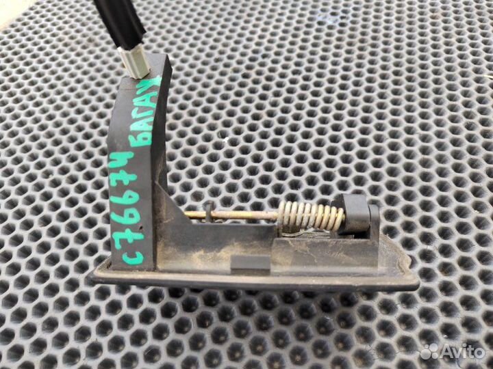 Ручка двери багажника Nissan Pathfinder