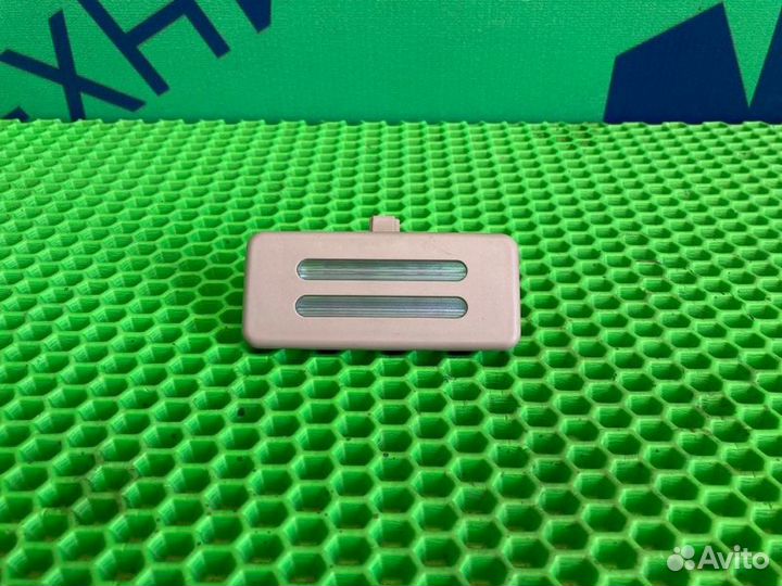 Плафон подсветки салона Bmw X5 E70 N57D30A 2012