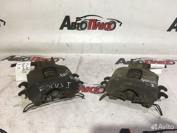 Суппорт передний правый Ford Focus 1